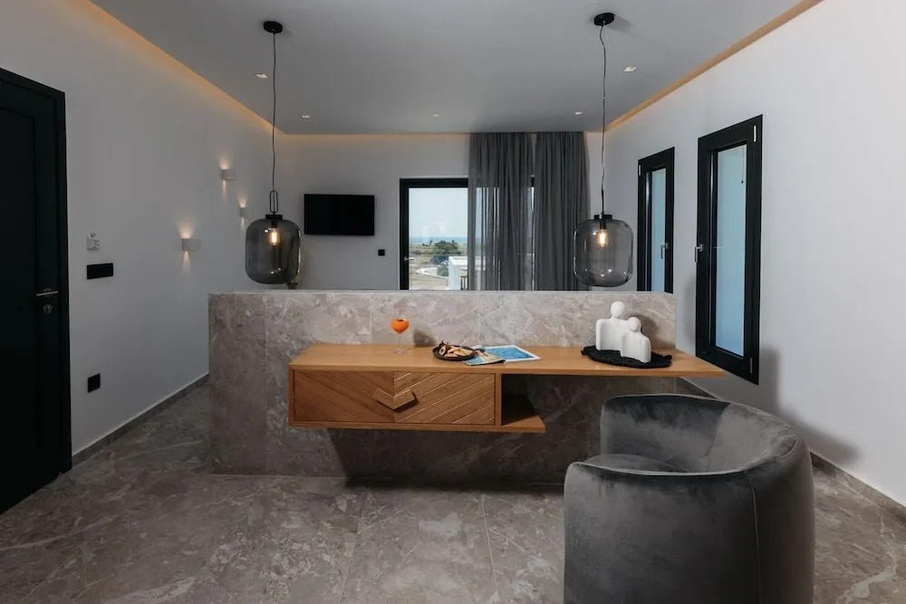 Milestones Naxos Hotel