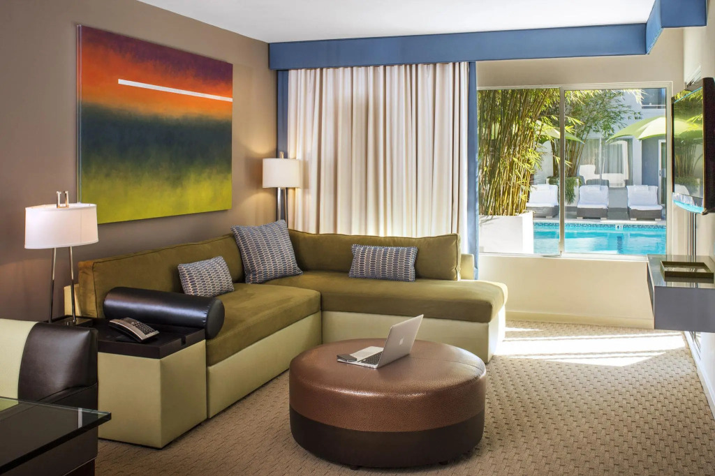 Sunset Marquis Hotel