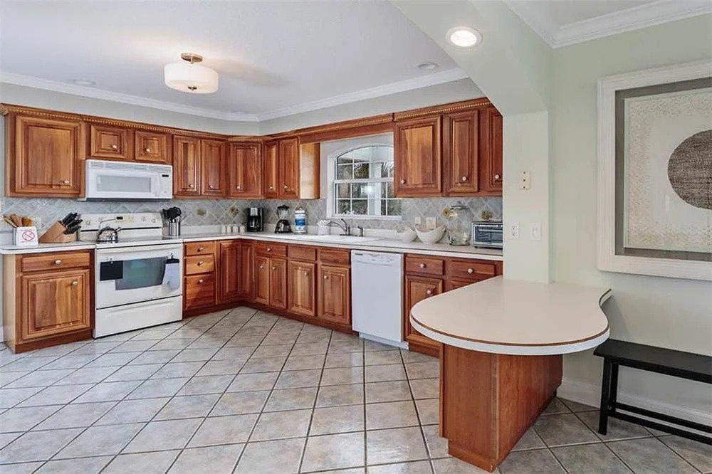 Golden Sands - Five Bedroom Home