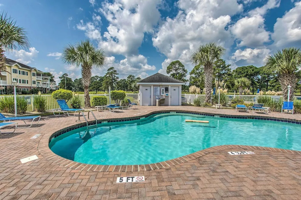 2 Mi to Ocean: Myrtle Beach Condo w/ Balcony