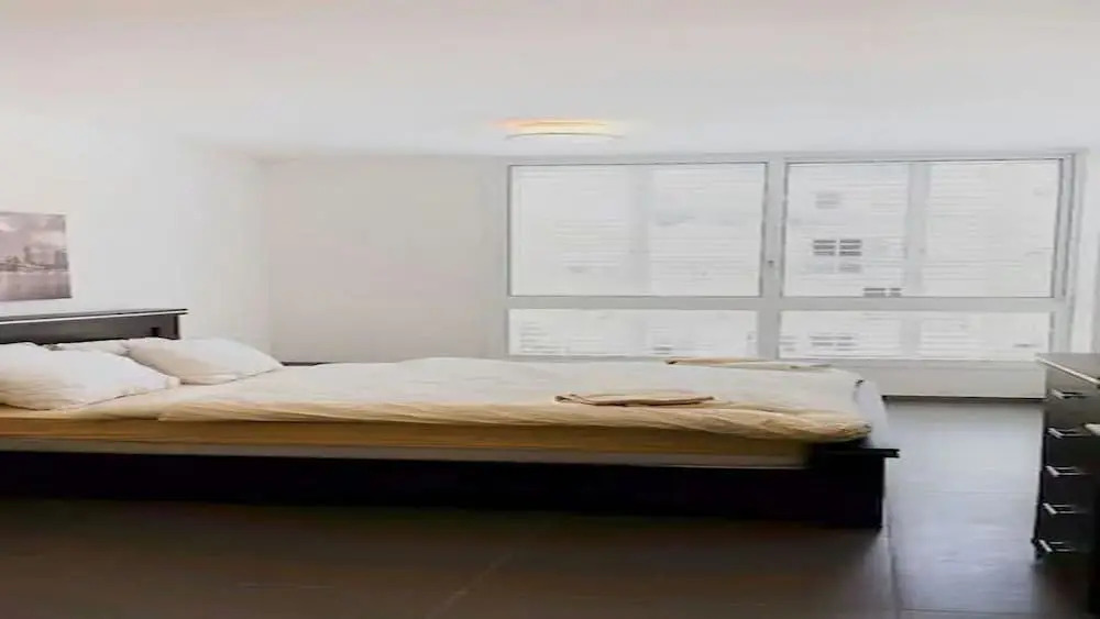Luxury apt heart  Bat-Yam 3 m walk beach