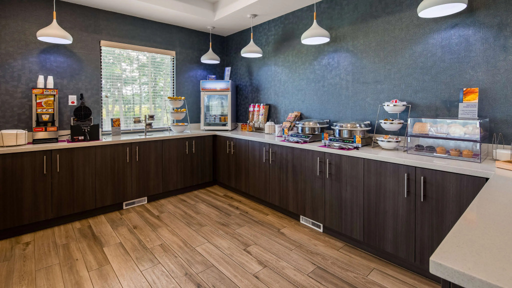 Best Western Hampshire Inn & Suites