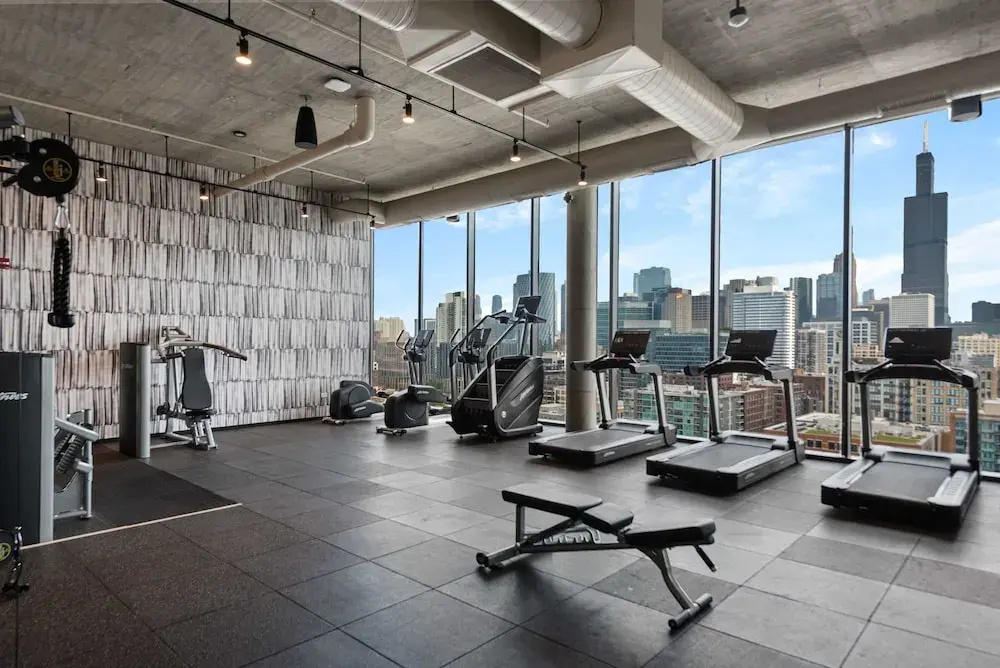 West Loop Stay Walkable Skyline Balcony