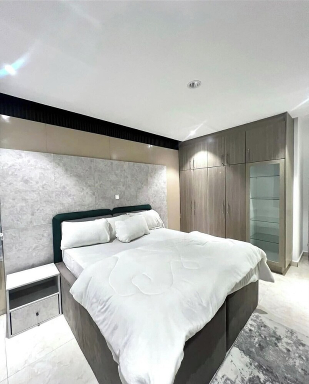 Chapter 7 Apartment