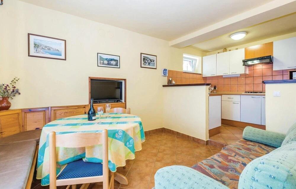 Pet Friendly Apartment In Moscenicka Draga