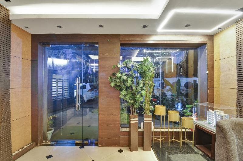 OYO 78582 SilverKey Hotel Mayfair Tower
