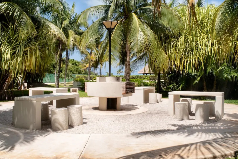 MAREA Beachfront 2 BDR - Stunning Oceanview