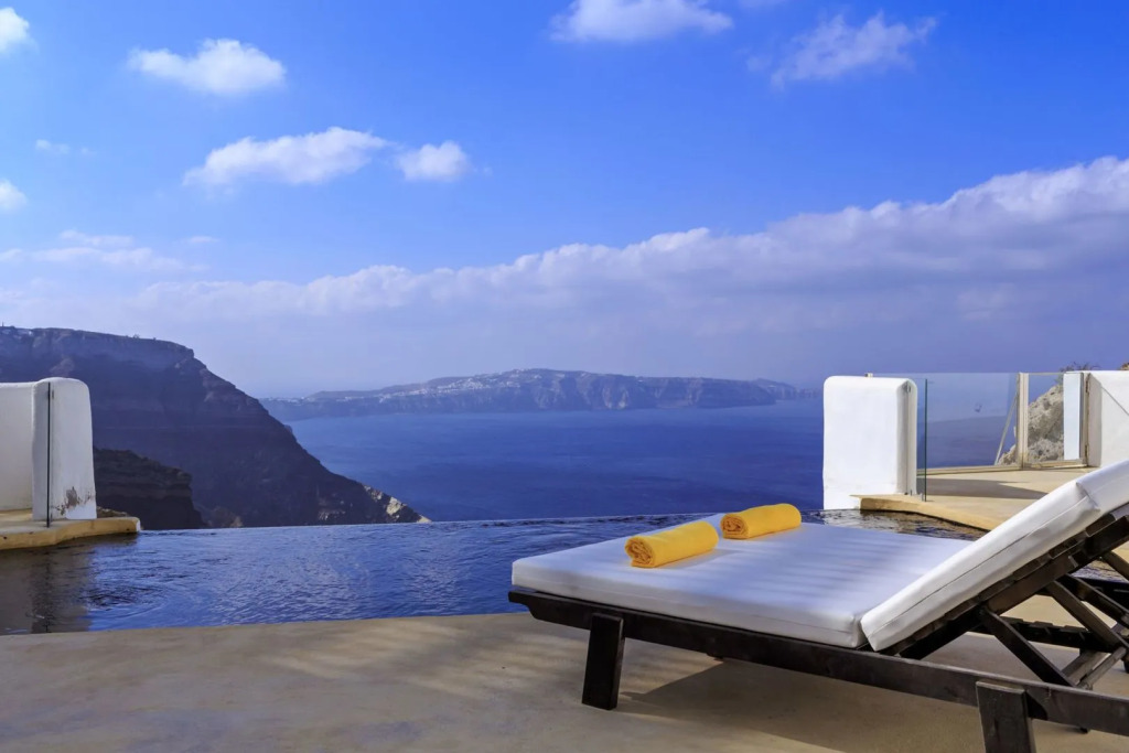 Apeiron Blue Santorini by Apeiron Hotels