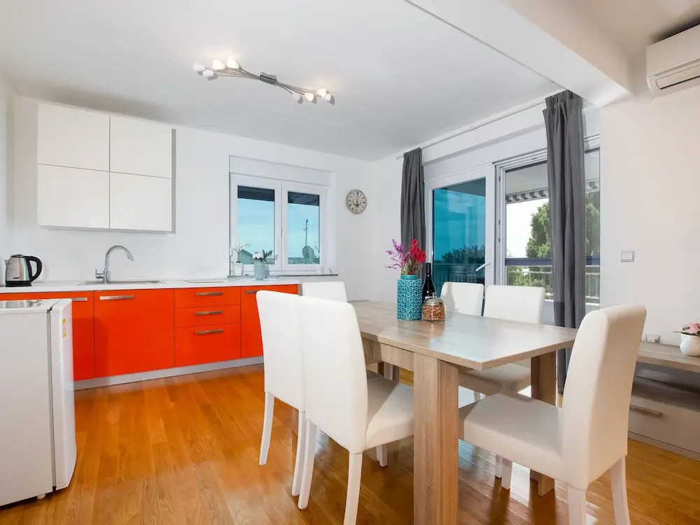 Lovely Apartment in Novalja with Patio near Sea Beach