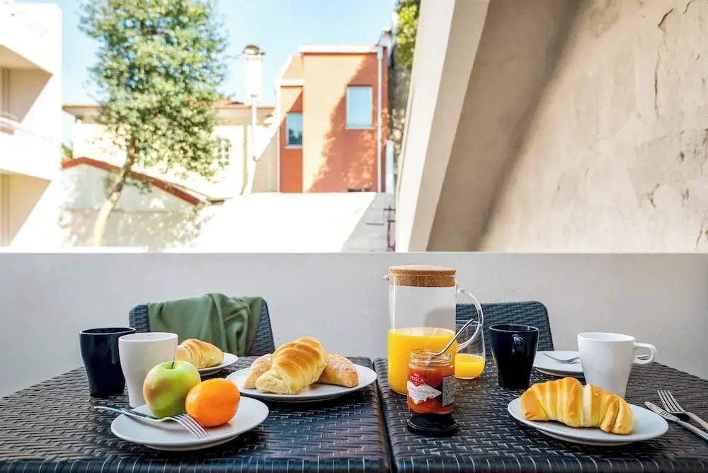 Acm002 Bombarda Homes, Pet Friendly Garden House
