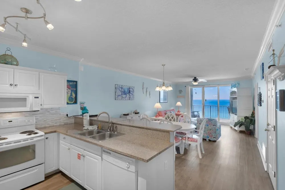 Twin Palms 1201
