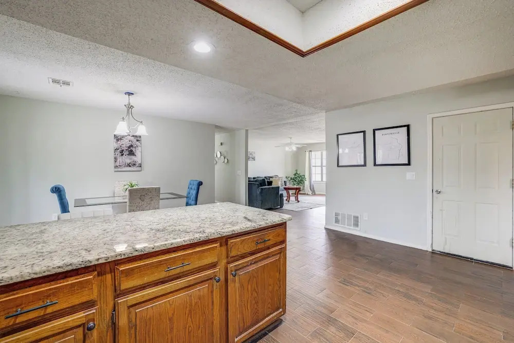 Rogers Vacation Home w/ Yard: 5 Mi to Bentonville