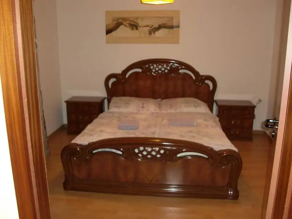 Ferienwohnung im Zentrum Lierenfeld