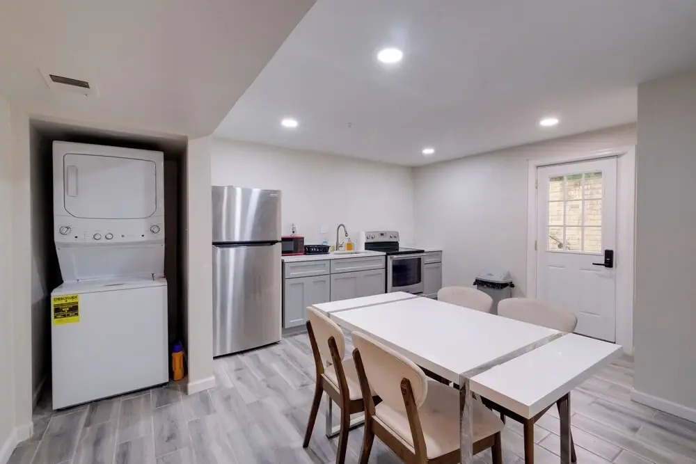 2 Mi to Umd: Apt w/ Free Parking in Silver Spring!