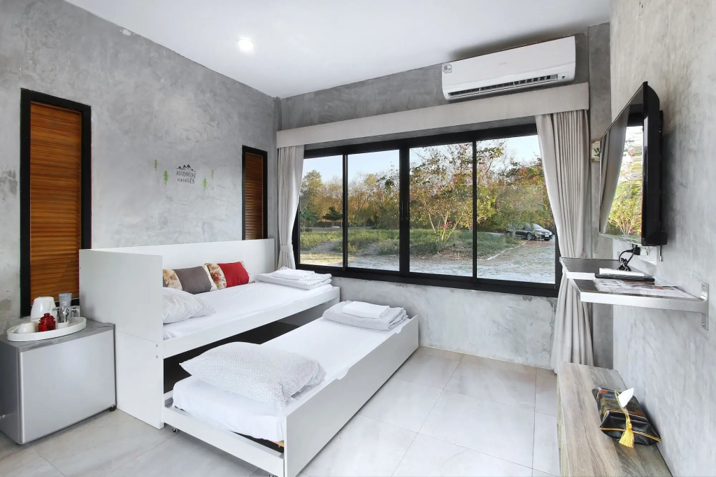 White Knot Khao Yai