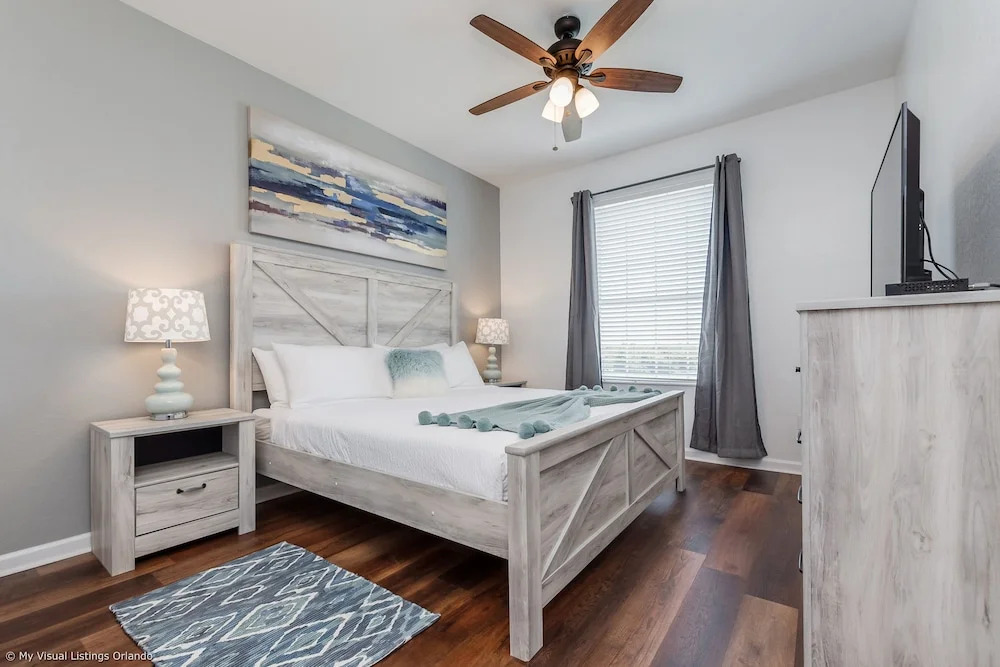 Enjoy Peaceful Lake View! Newly Decorated in Vista Cay - 3br/2b #3408