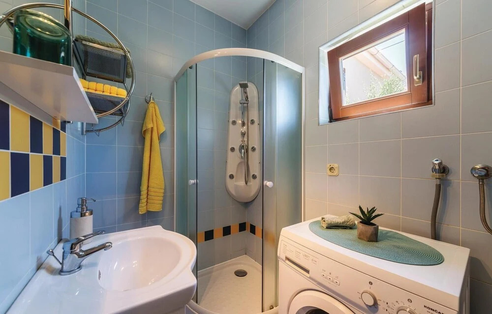 Awesome Home in Fazana With Wifi and 2 Bedrooms