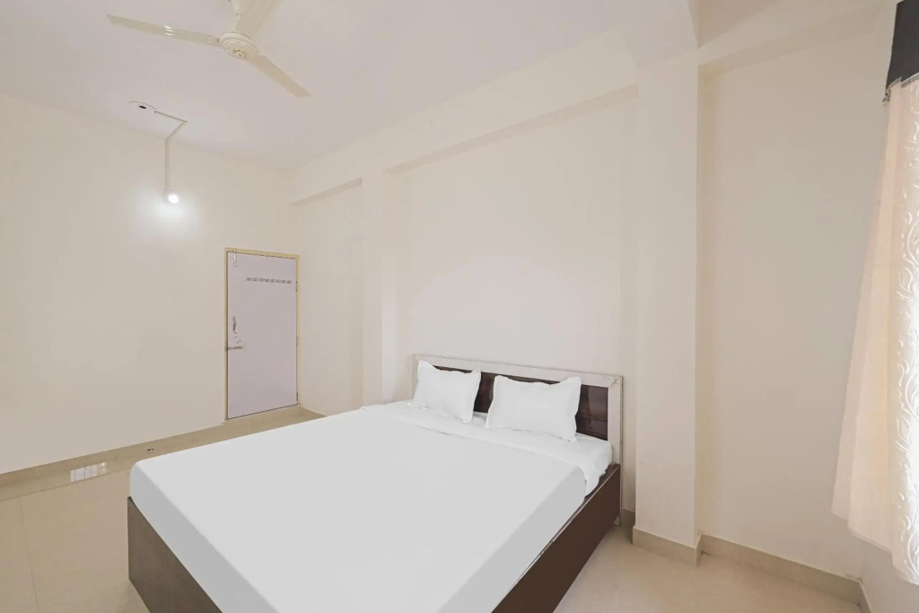 OYO 85156 Prateek A1 Residency