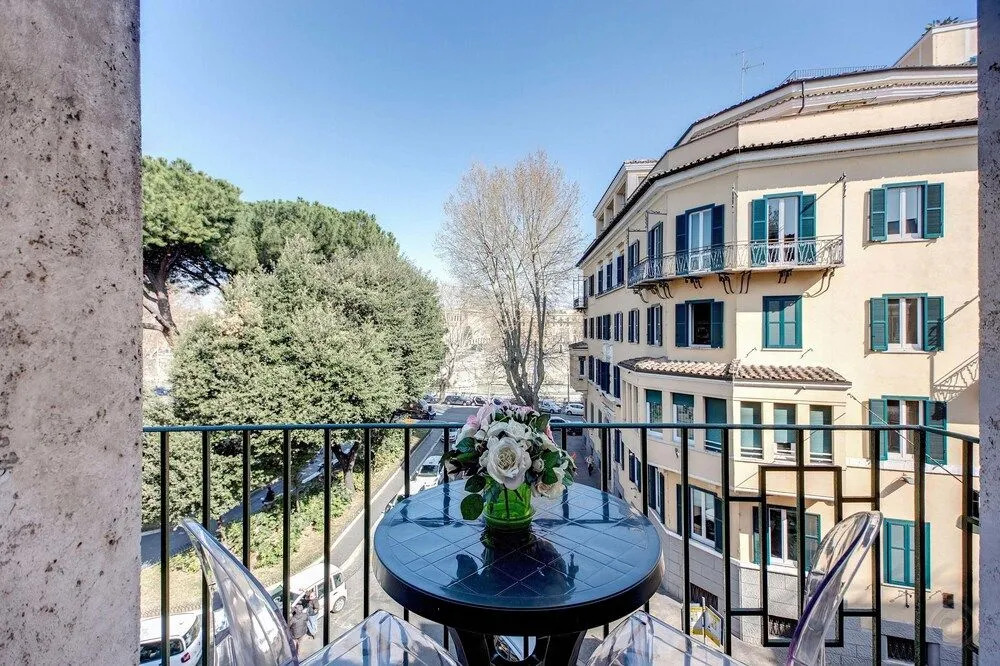 HI River View apartment