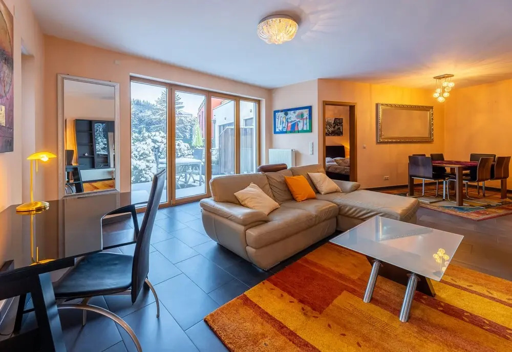 Spacious 2BR Apt w Terrace Pkg Near DT