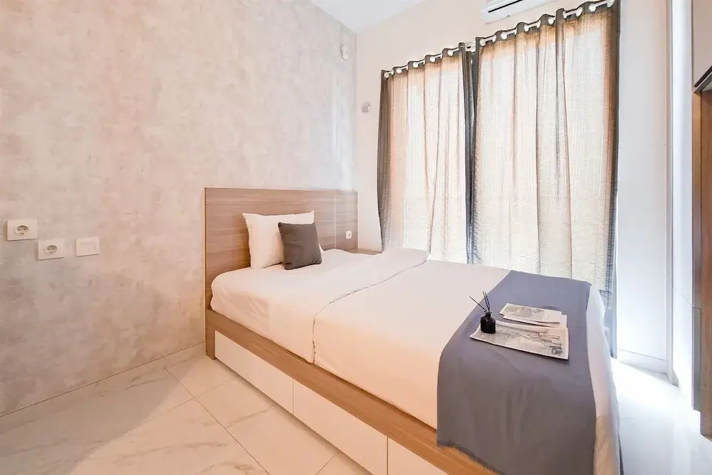 Modern Earth Tone Minimalist Studio At Sky House Bsd Apartment