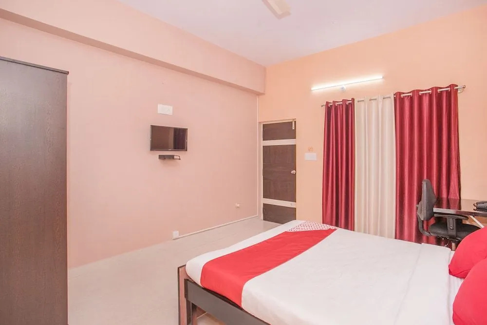 OYO Flagship 24069 Aaira Inn