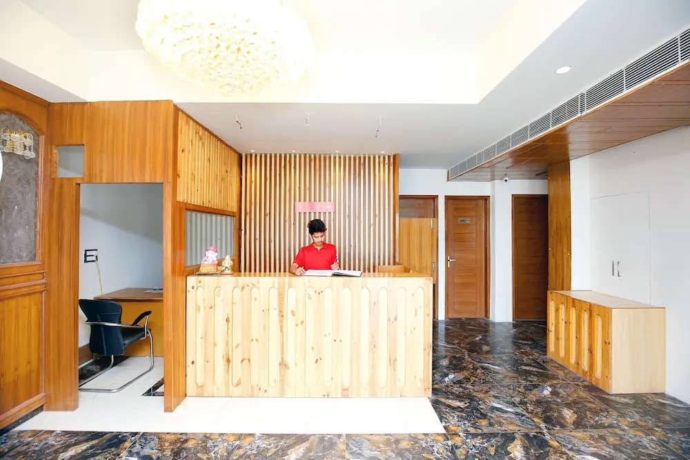 Capital O Hotel Cargo by JD