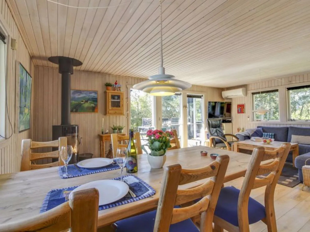 "Hunno" - 900m from the sea in NW Jutland
