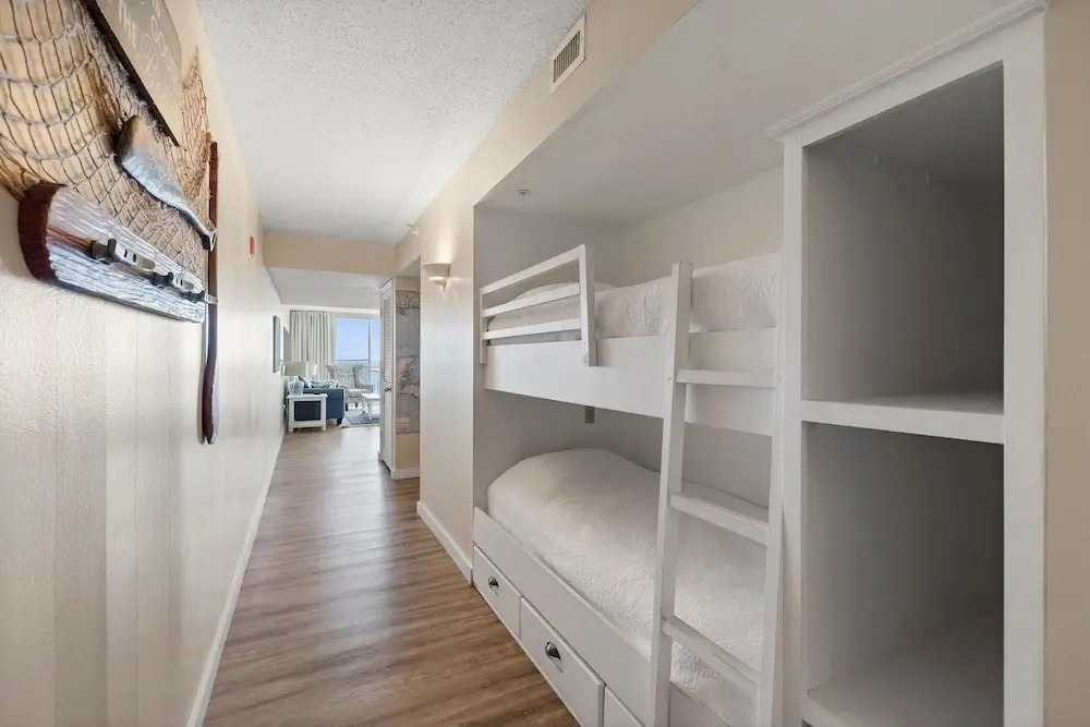 Pelican Beach 1506 1 Bedroom Condo by Pelican Beach Management