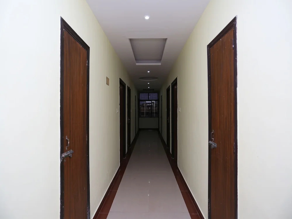 OYO 24968 Hotel Mpr