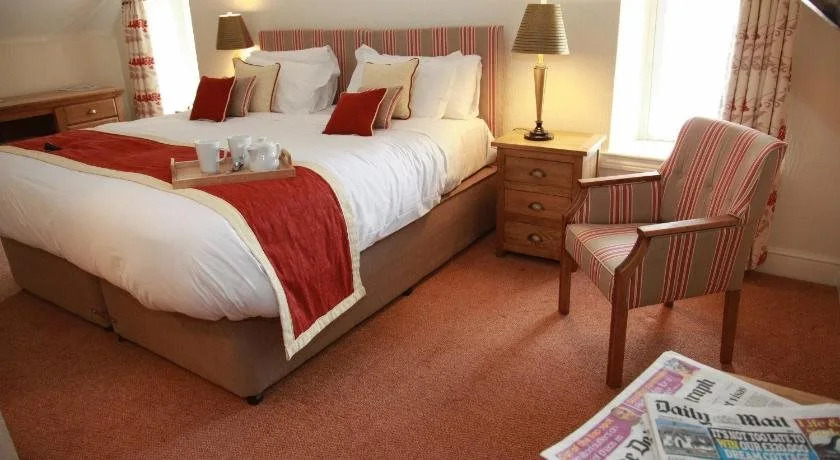Three Salmons Hotel