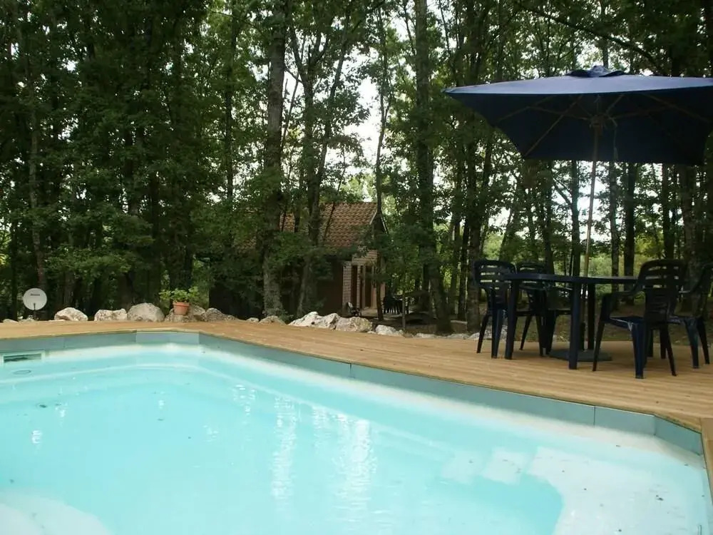Quietly Located Chalet With Private Pool by the Edge of the Historical Forest