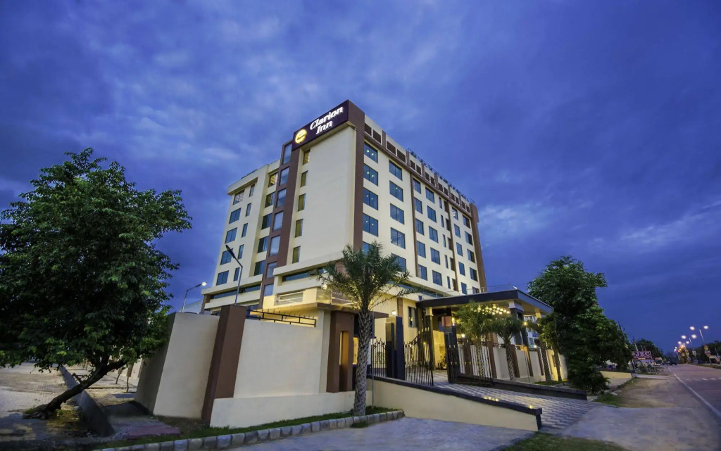 Clarion Inn