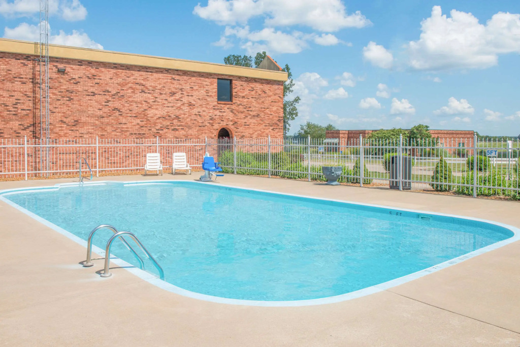 Days Inn by Wyndham Calvert City - Paducah East