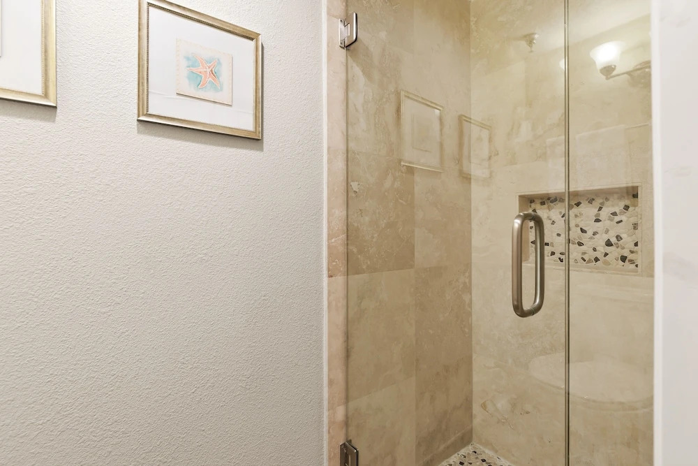 All-suite Pierside W/ Ocean-view Balconies 2 Bedroom Condo