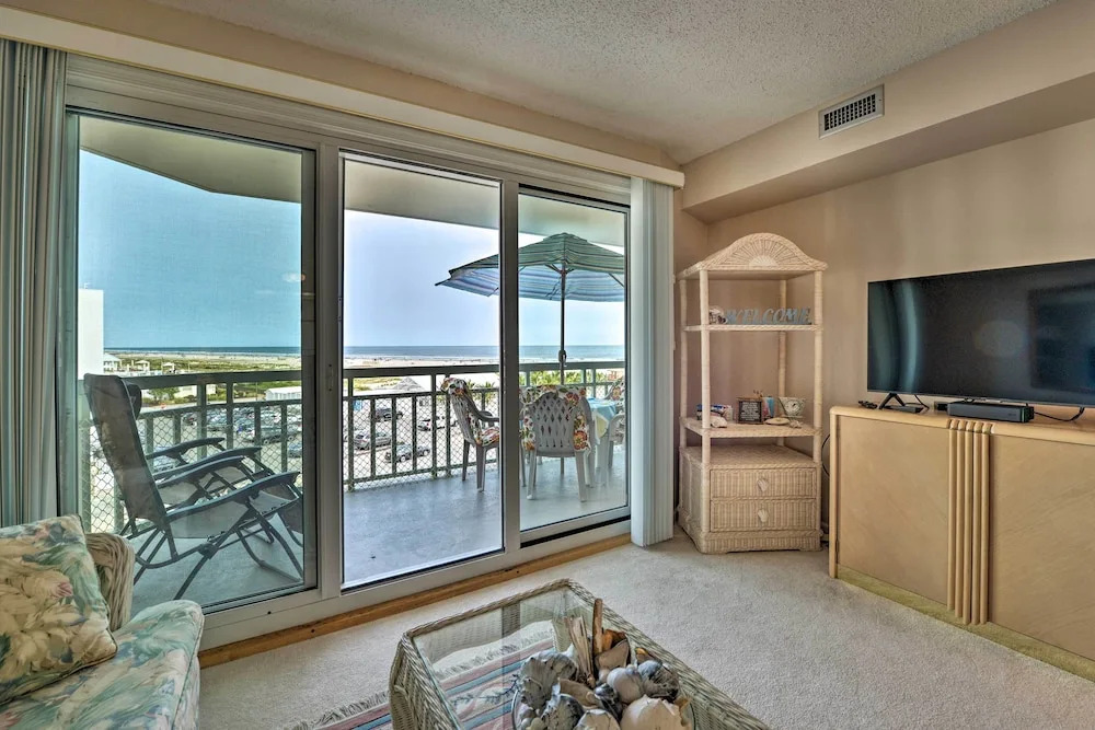 Private Beach Access: Wildwood Crest Retreat