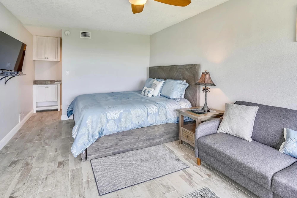 Land's End 202 Building 6 Full Remodel With Stunning Views!