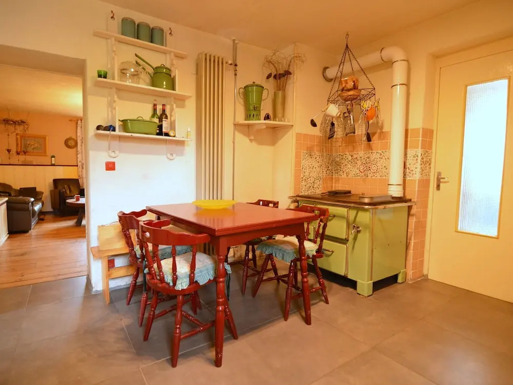 Spacious Holiday Home With Sauna in Celles-sur-plaine
