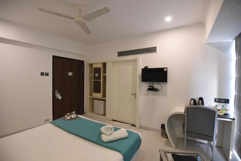Vista Premier At Thane West