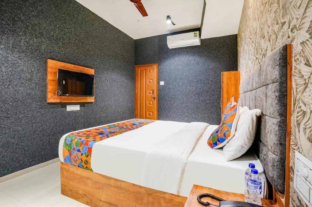 Fabhotel The Life