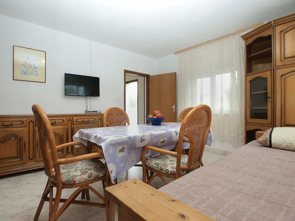 Apartment 924