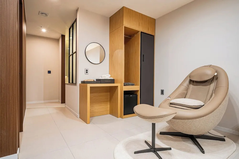 Mokpo Brown Dot Hotel Namak