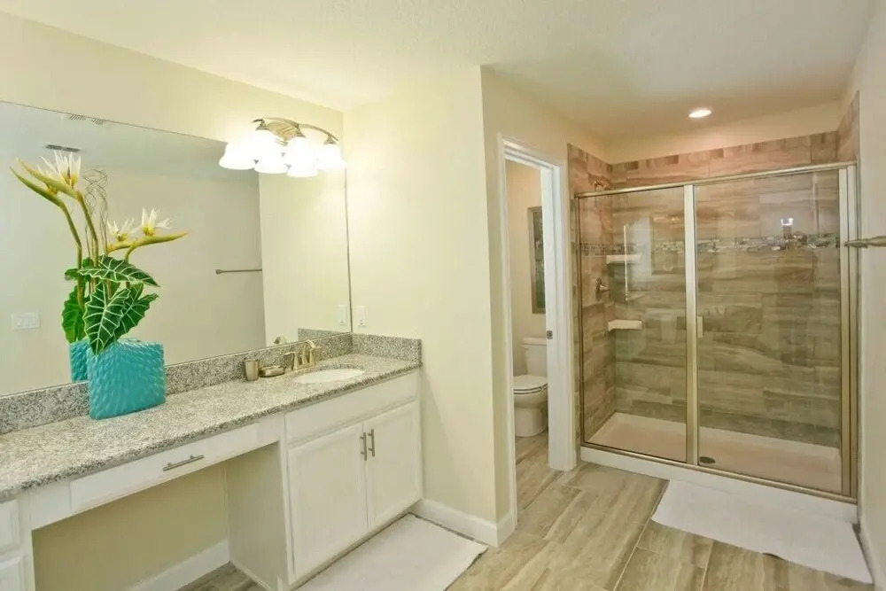 4839 Kings Castle Circle 5 Bedroom Home