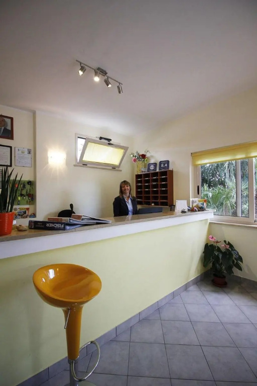 Hotel Baia Di Trainiti