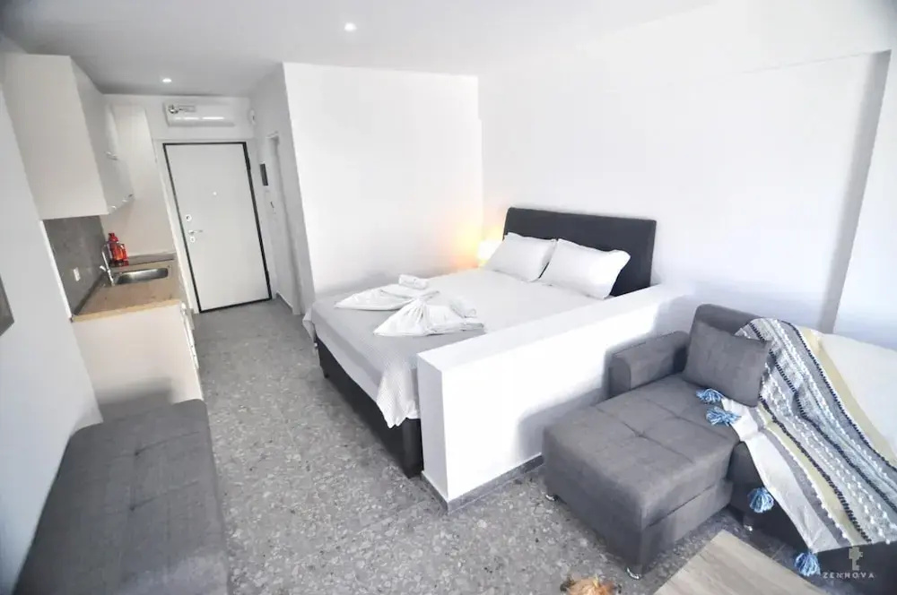 Zennova 26 Sirene Luxury Studio