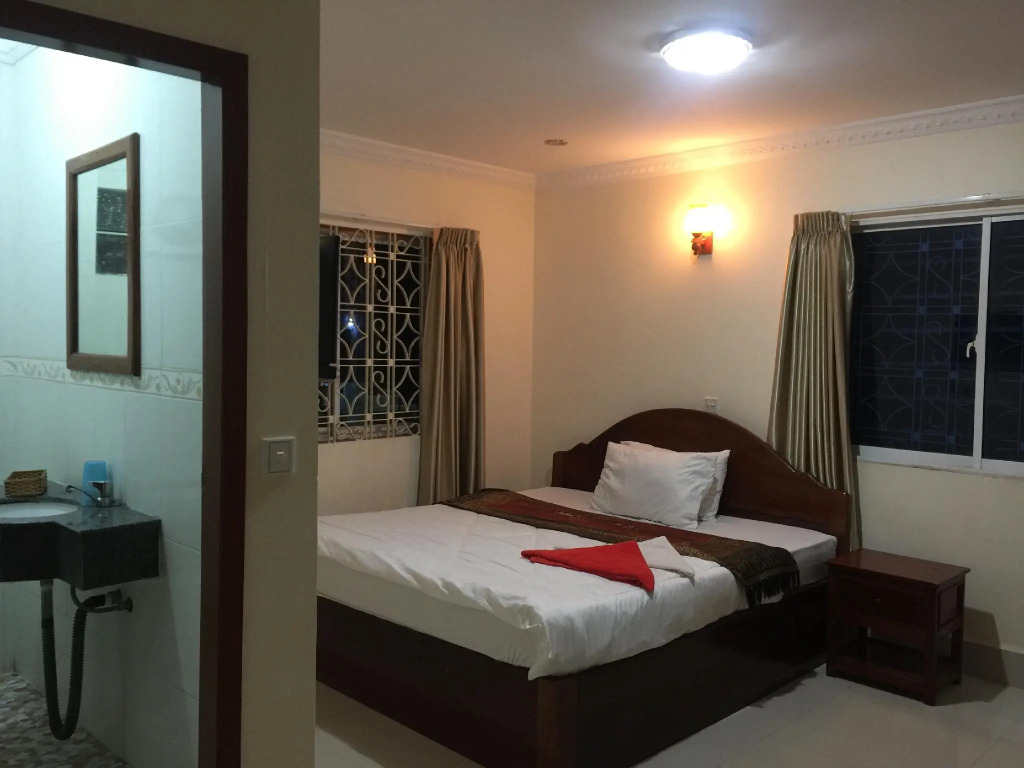 Hang Pich Airport Guesthouse
