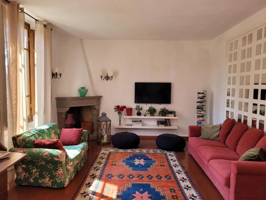 Villa Lia - Apartment in Villa with private garden and Pool