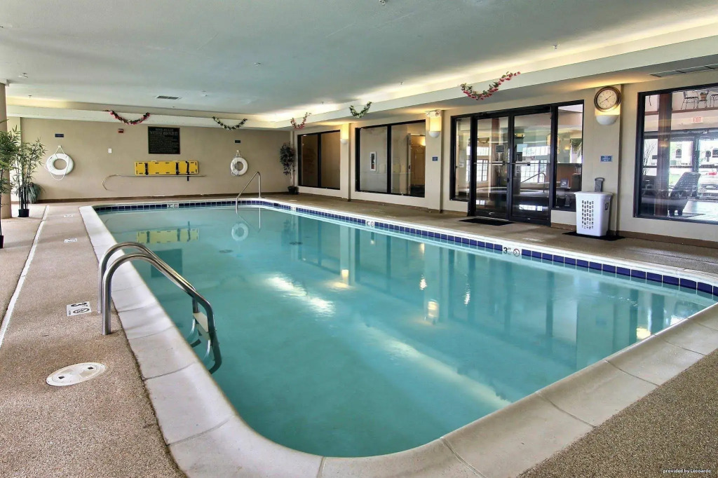 Spark By Hilton Merrillville