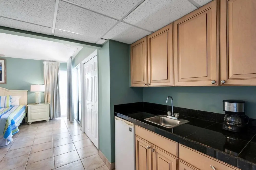 Long  Beach Resort Tower II 3 Bedroom Apartment