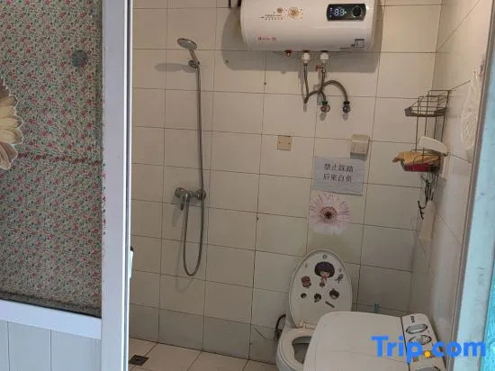 Tianjin Binyue Apartment